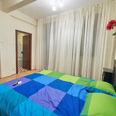 Fresh&cozy Old Downtown 아파트